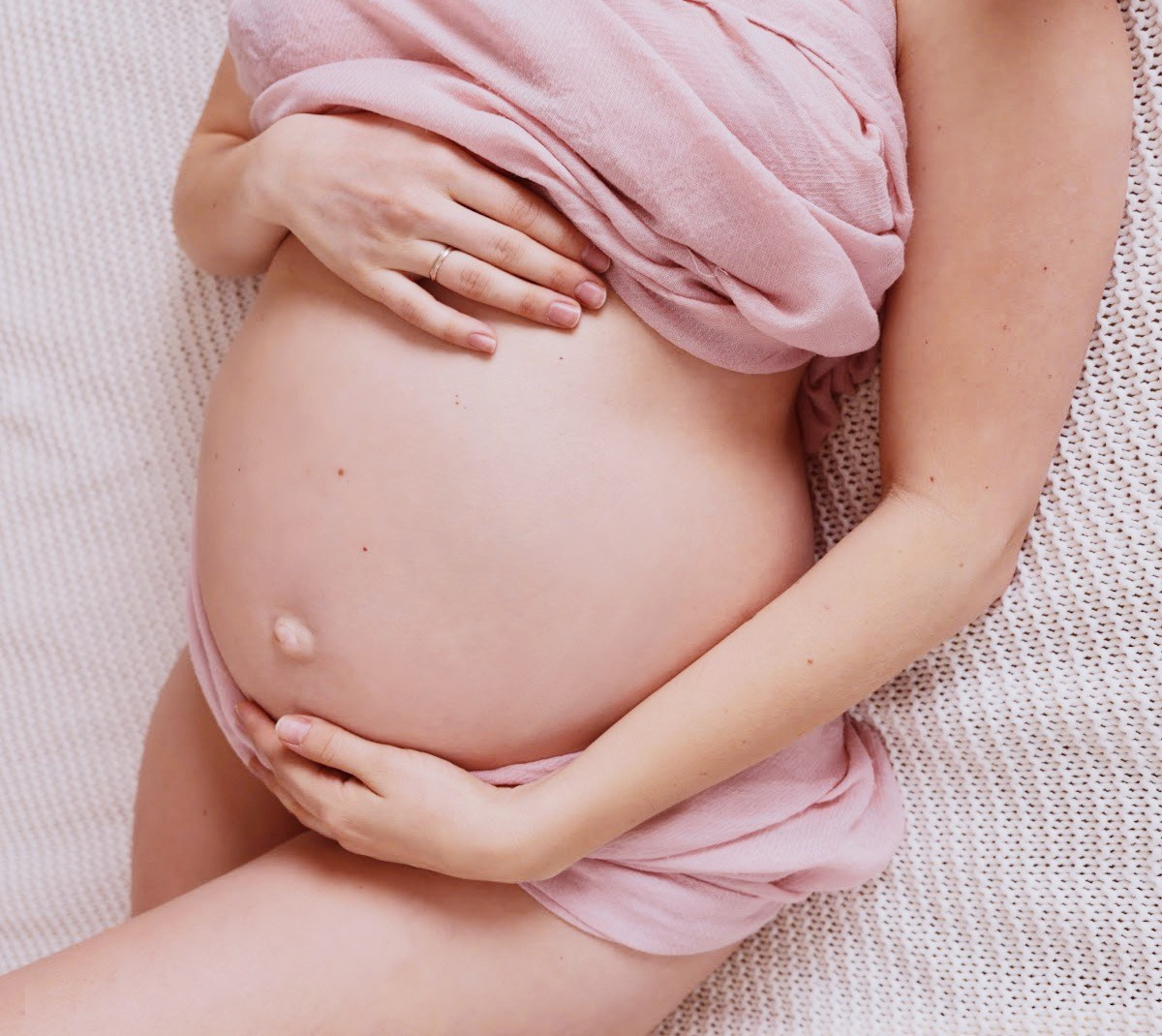 Беремненая фоотсессия в Green Photostudio. Семейный фотограф в Москве и МО Варвара Шаранова