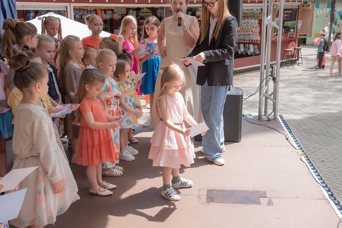 Парк Ривьера дефиле HAPPYkids. Семейный и коммерческий фотограф в Сочи Александр Бодунов