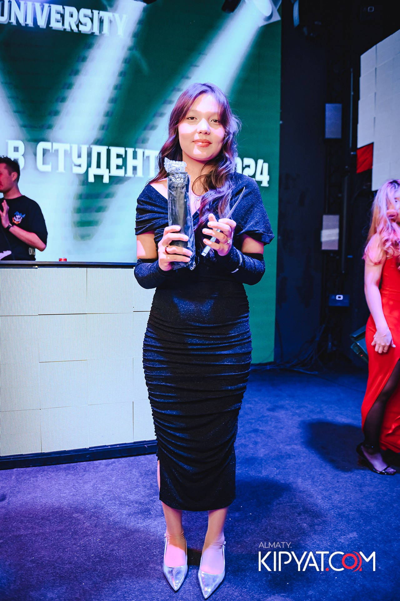 ПОСВЯЩЕНИЕ В СТУДЕНТЫ ''Q'' UNIVERSITY. КИПЯТКОМ АЛМАТЫ!