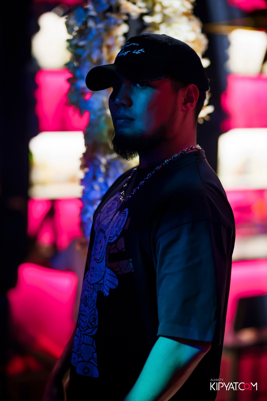 UYAT EMES BAR. КИПЯТКОМ АЛМАТЫ!