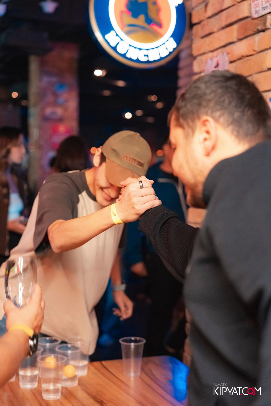 HARVEY'S PUB. КИПЯТКОМ АЛМАТЫ!