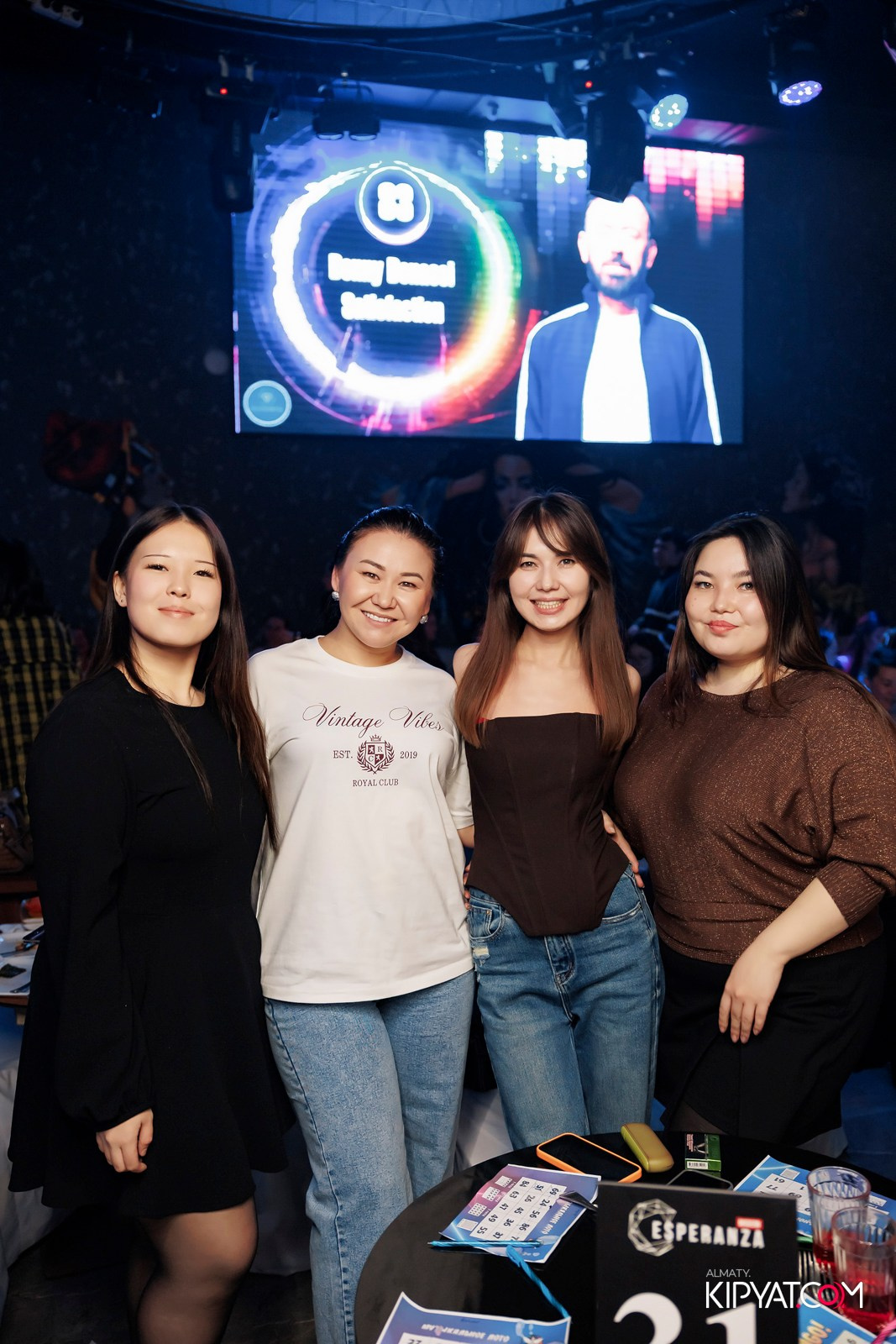 МУЗЫКАЛЬНОЕ ЛОТО В HIT RETRO. КИПЯТКОМ АЛМАТЫ! Фотосъемка мероприятий в Алматы