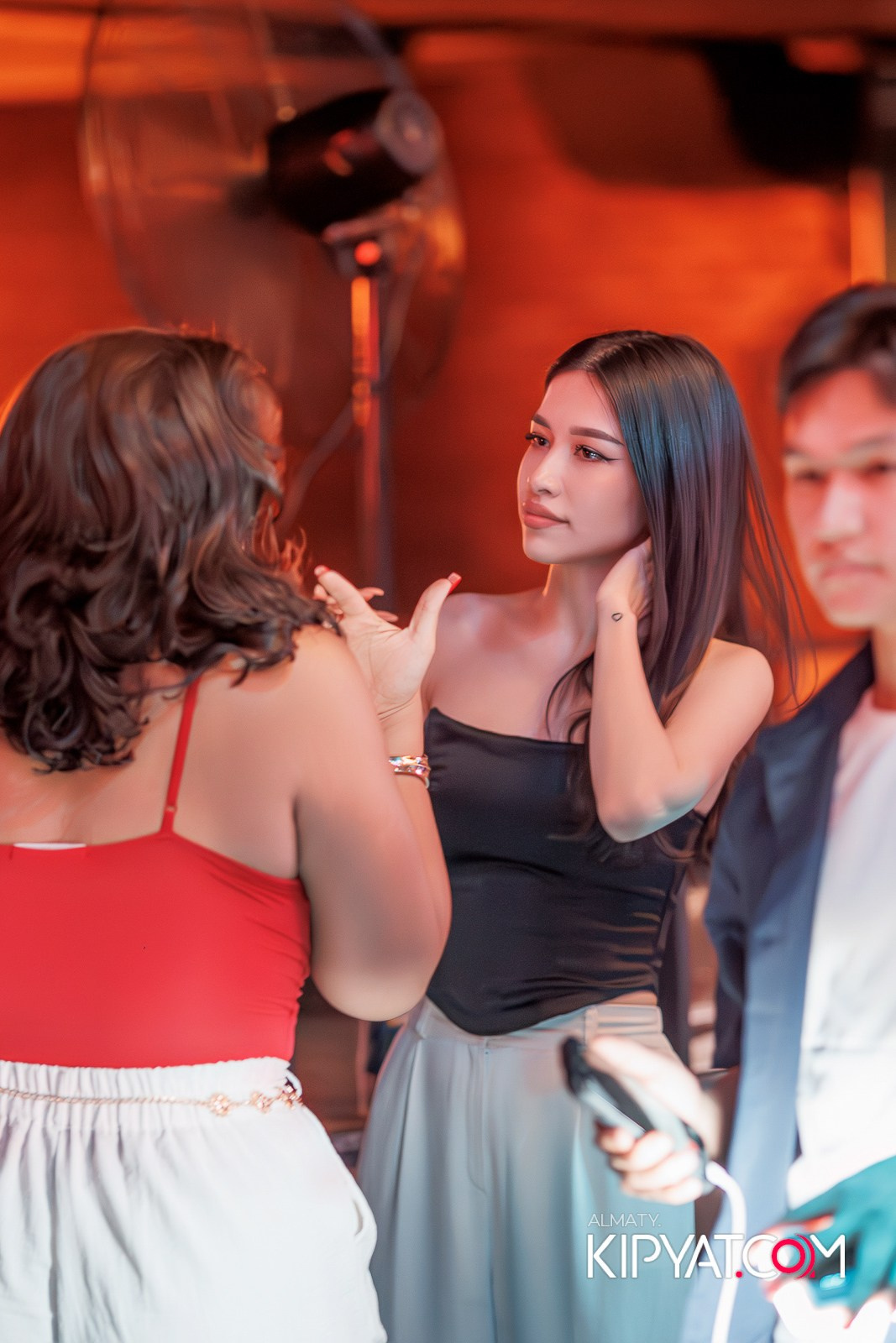 МУЗЫКАЛЬНОЕ ЛОТО В HIT RETRO. КИПЯТКОМ АЛМАТЫ!