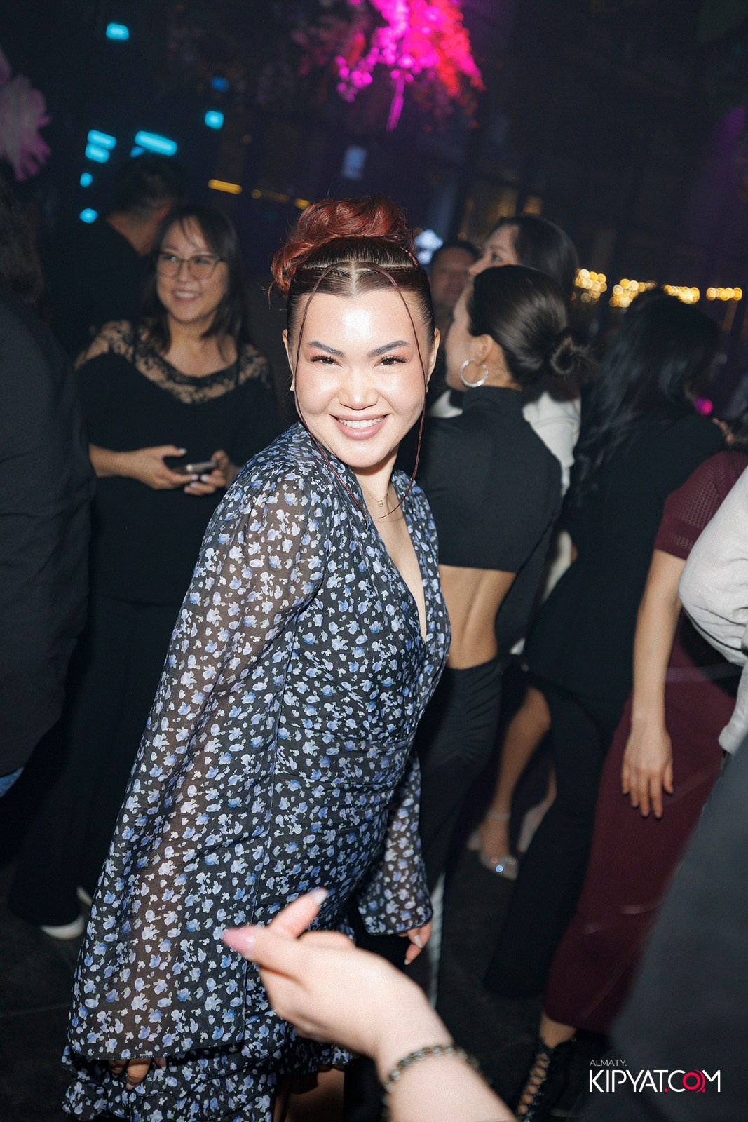 FRIENDS BAR & TERRACE. КИПЯТКОМ АЛМАТЫ! Фотосъемка мероприятий в Алматы