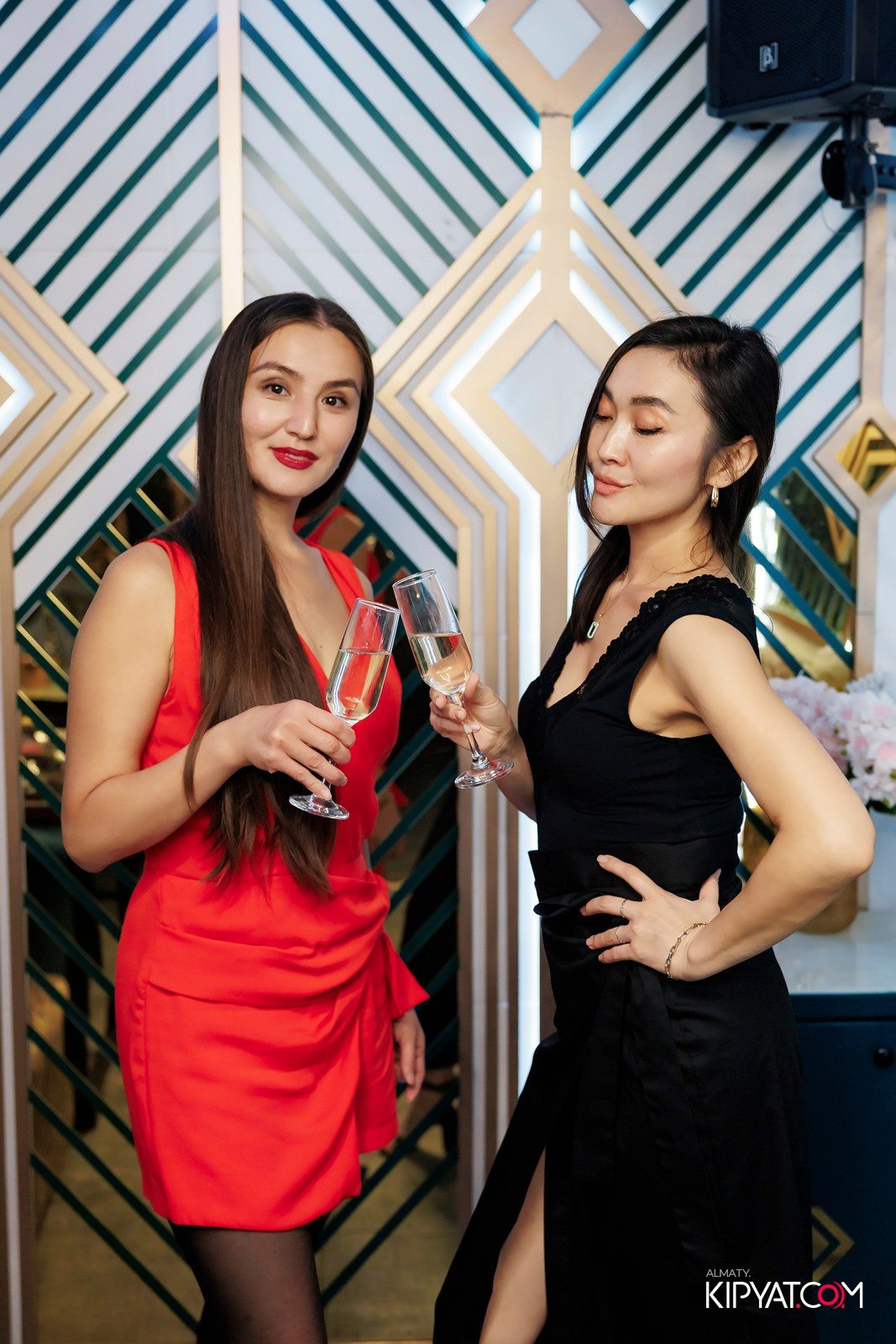 ЗАЯ, НА БИС. КИПЯТКОМ АЛМАТЫ!