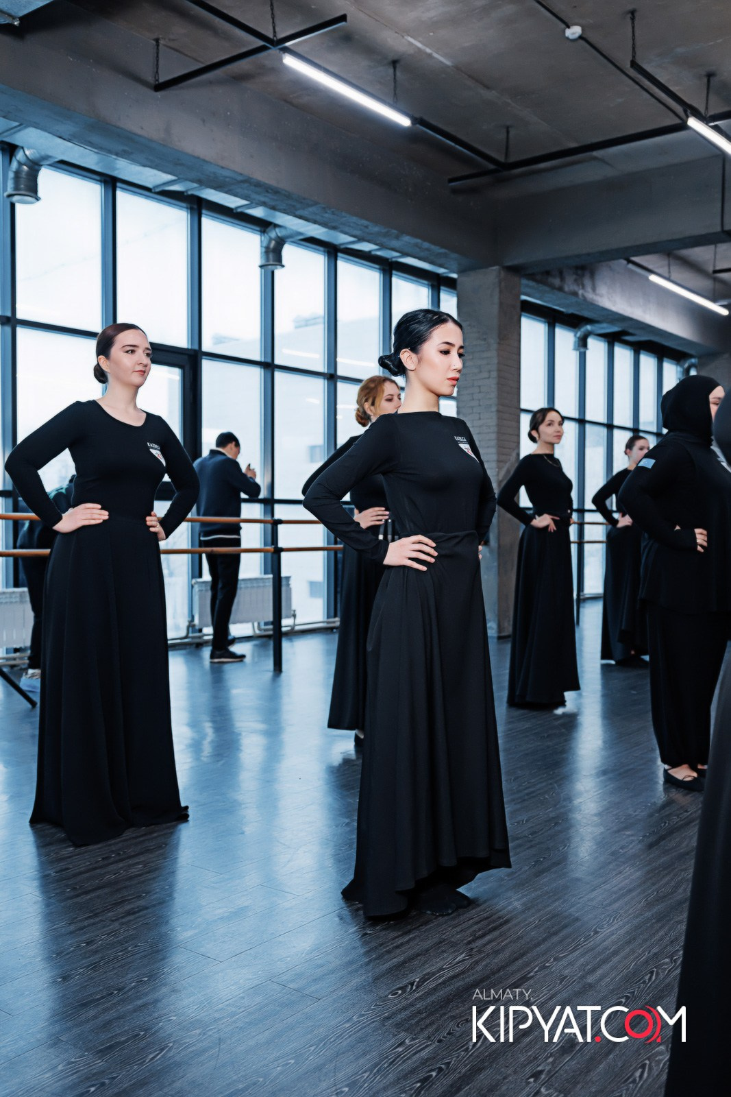 BLOCKBUSTER ТАНЦЕВАЛЬНАЯ АКАДЕМИЯ. КИПЯТКОМ АЛМАТЫ!