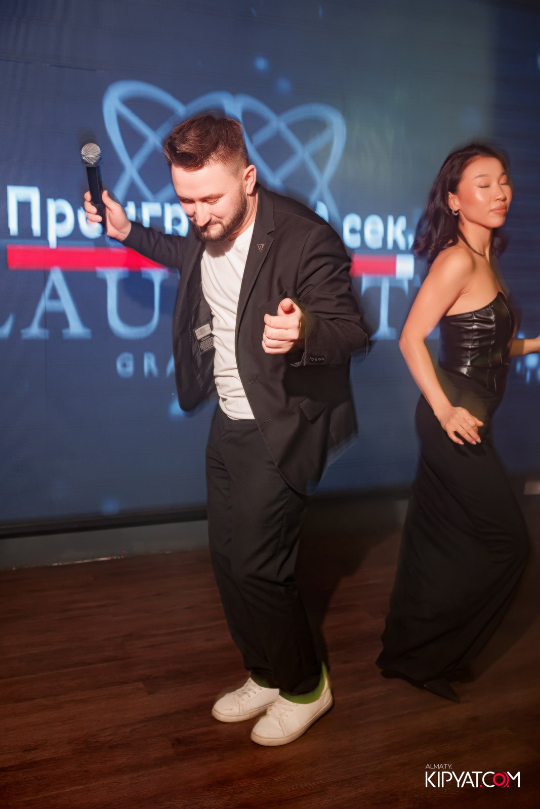 LAUREATE GRAND CAFÉ. КИПЯТКОМ АЛМАТЫ!