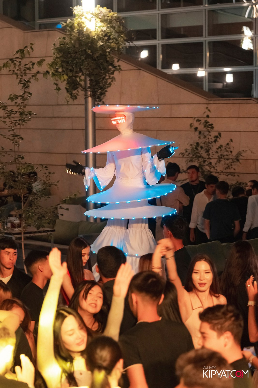 EVENT BAR. КИПЯТКОМ АЛМАТЫ!