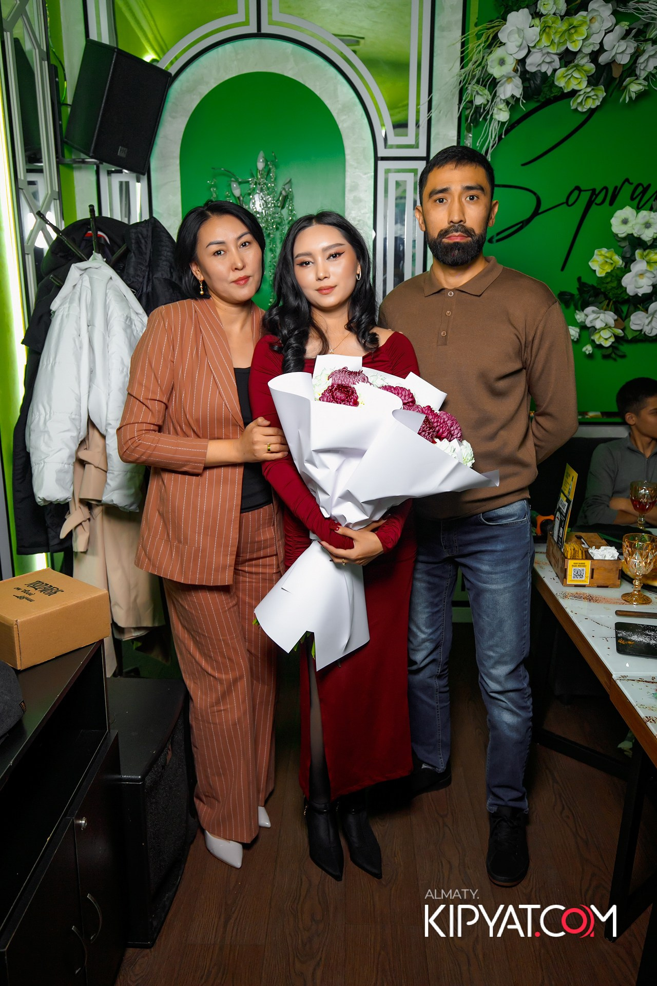 УХО И МЕДВЕДЬ НА ГАГАРИНА. КИПЯТКОМ АЛМАТЫ!