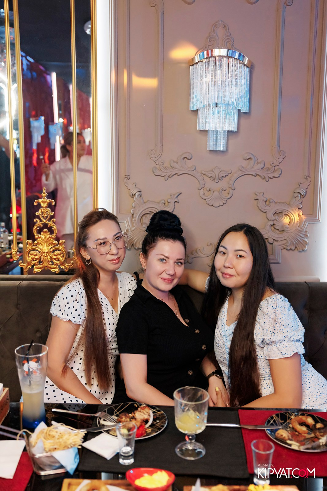 ЗАЯ, НА БИС. КИПЯТКОМ АЛМАТЫ!