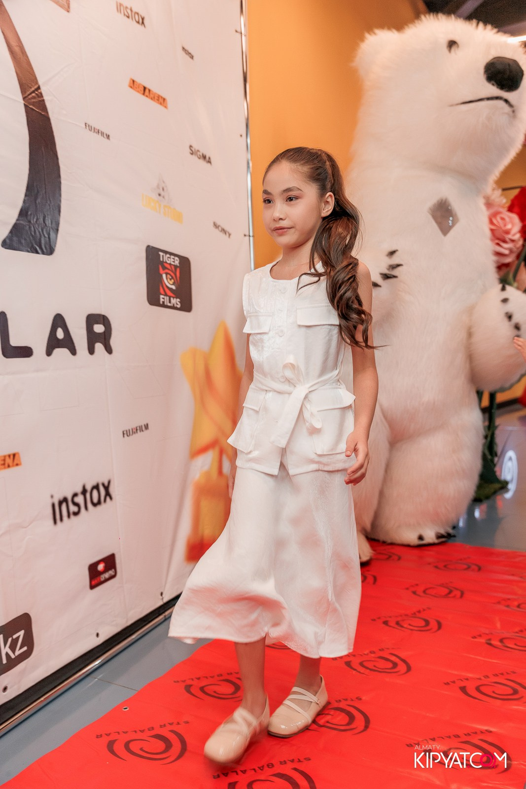 ПРЕЗЕНТАЦИЯ 10 ГРУППЫ КИНОПРОЕКТА STARBALALAR. КИПЯТКОМ АЛМАТЫ!