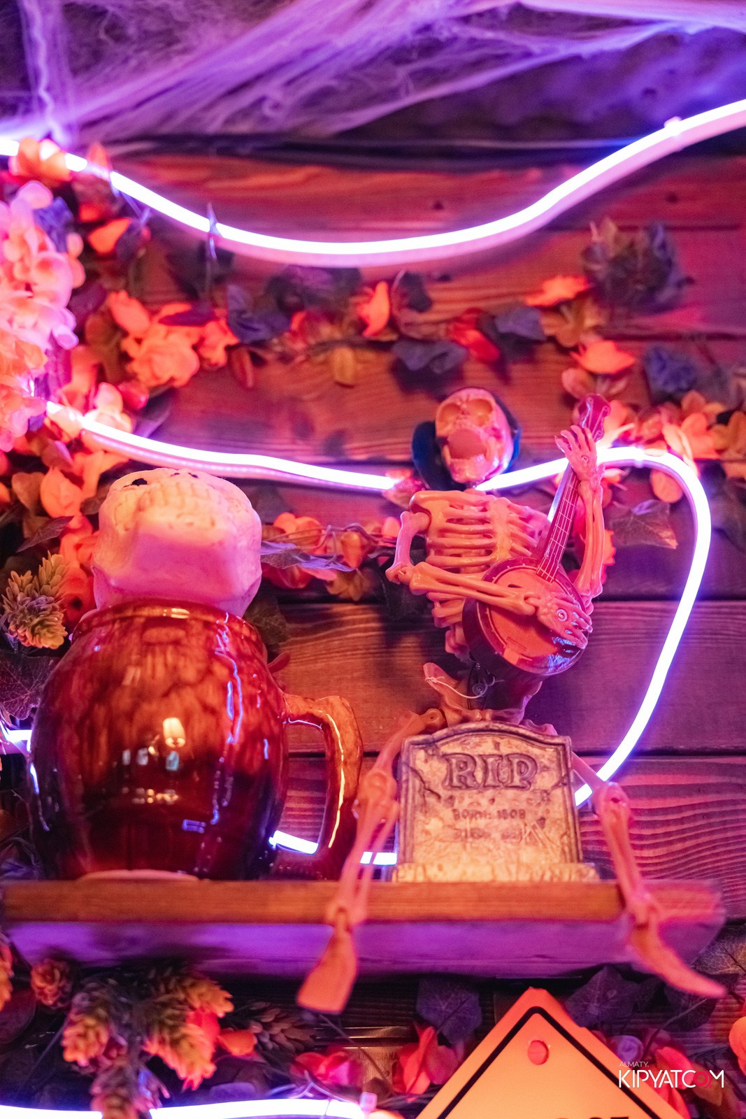 VICTORY PUB. КИПЯТКОМ АЛМАТЫ!