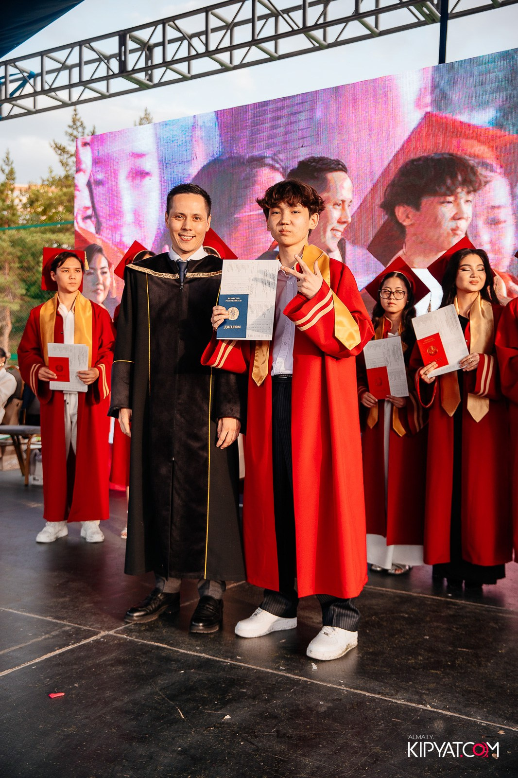 ВРУЧЕНИЕ ДИПЛОМОВ — НАРХОЗ КОЛЛЕДЖ. Part 4. КИПЯТКОМ АЛМАТЫ!