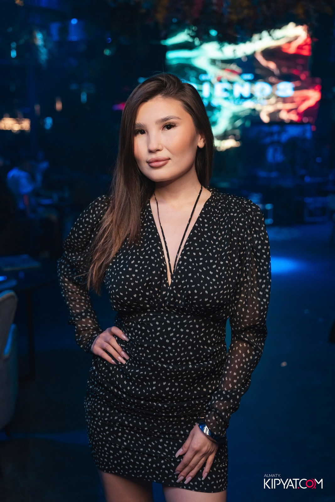 FRIENDS BAR & TERRACE. КИПЯТКОМ АЛМАТЫ!