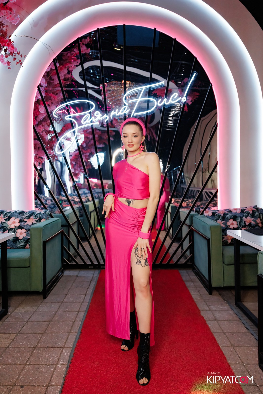 ЗАЯ, НА БИС. КИПЯТКОМ АЛМАТЫ!