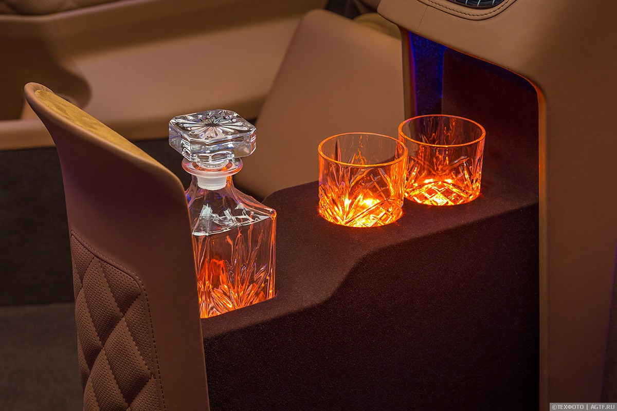 Mercedes V-class. Design Yachts and Cars