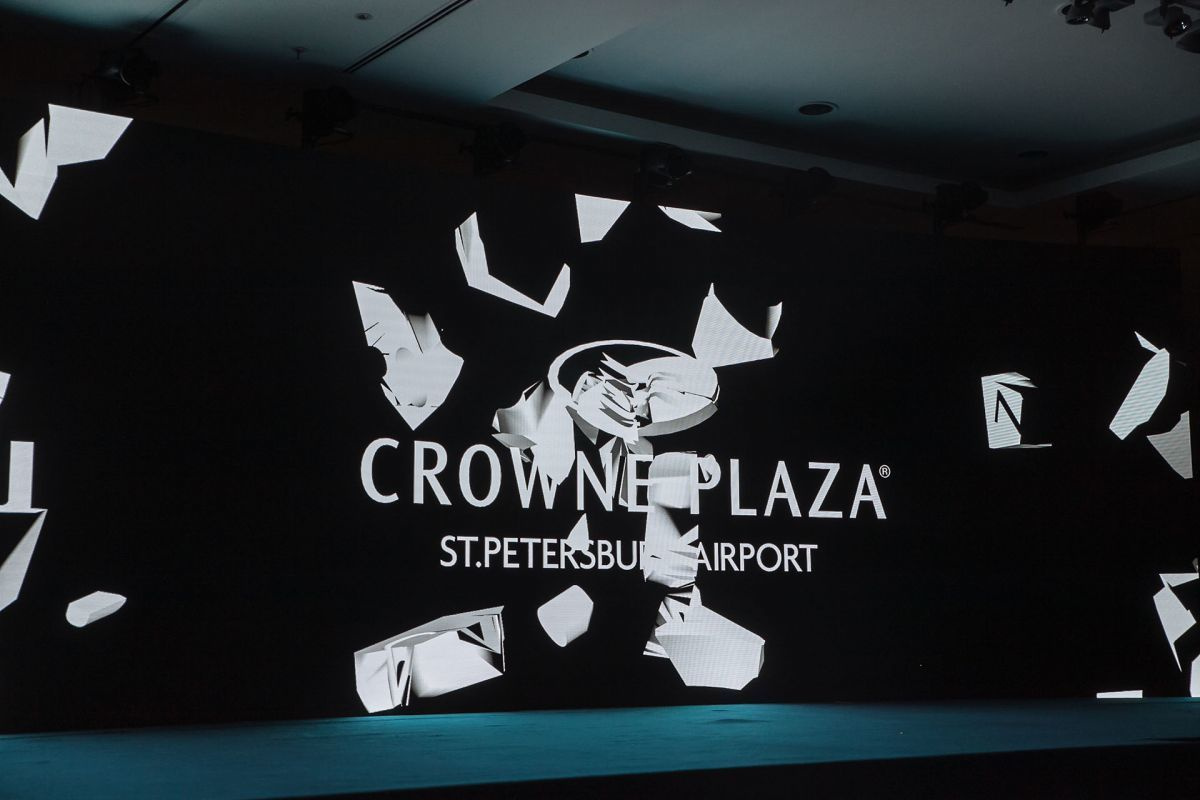 Репортажная съемка мероприятия в честь дня рождения Crown Plaza Hotel. Свадебный фотограф СПБ Михаил Песиков