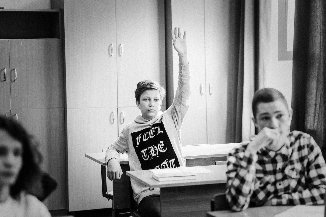 Фоторепортаж со школьного урока 4-го класса. Репортажный фотограф Борис Геер