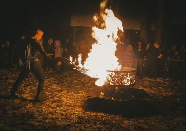 10 сосновых шишек. Kirillova Studio — мастерская декора и событий Юли Кирилловой