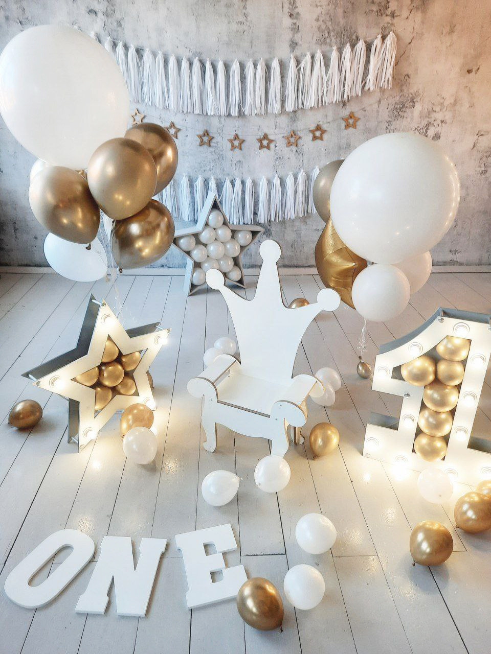 Фотозона на 1 годик для девочки. Идеи от фотостудии Леонардо