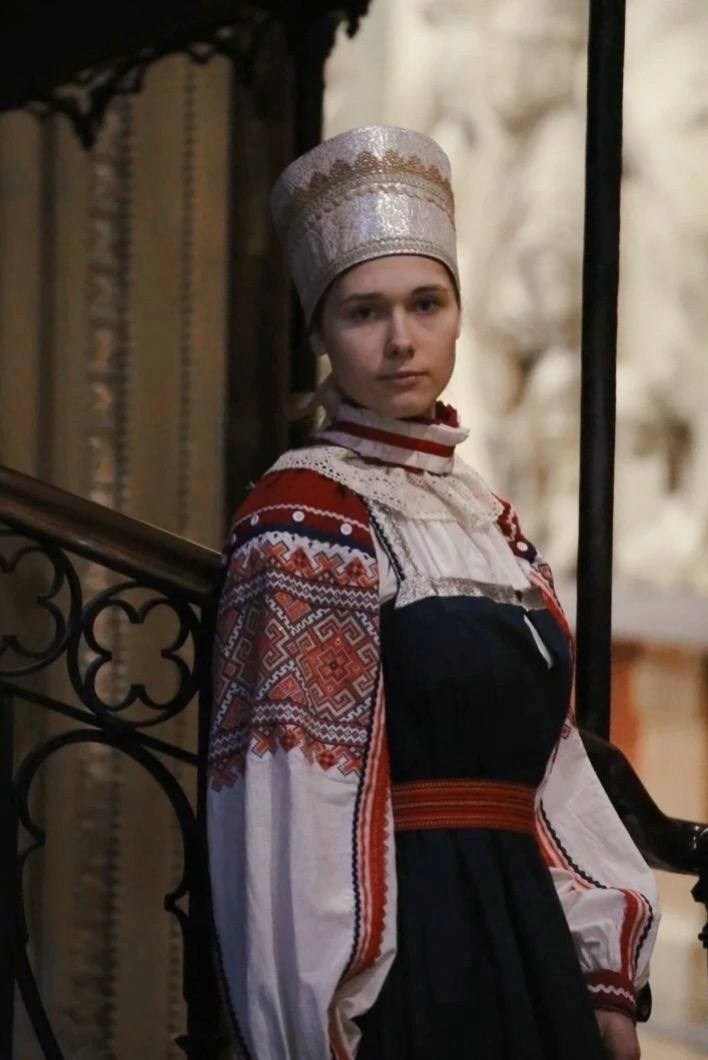 Русский народный. Костюмер, художник кино и телевидения в спб