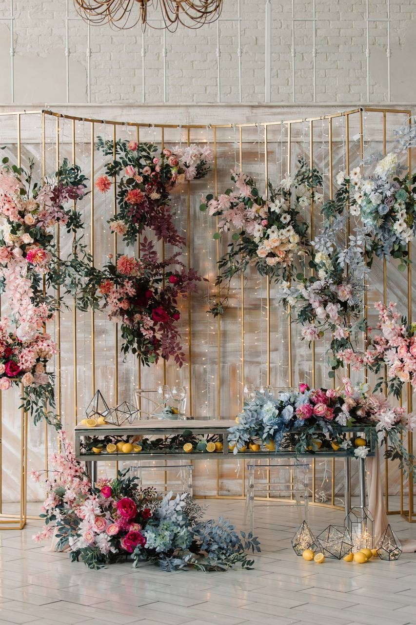 Яркий декор с использованием фруктов и овощей. Подрядчики и друзья сети свадебных площадок House for wedding