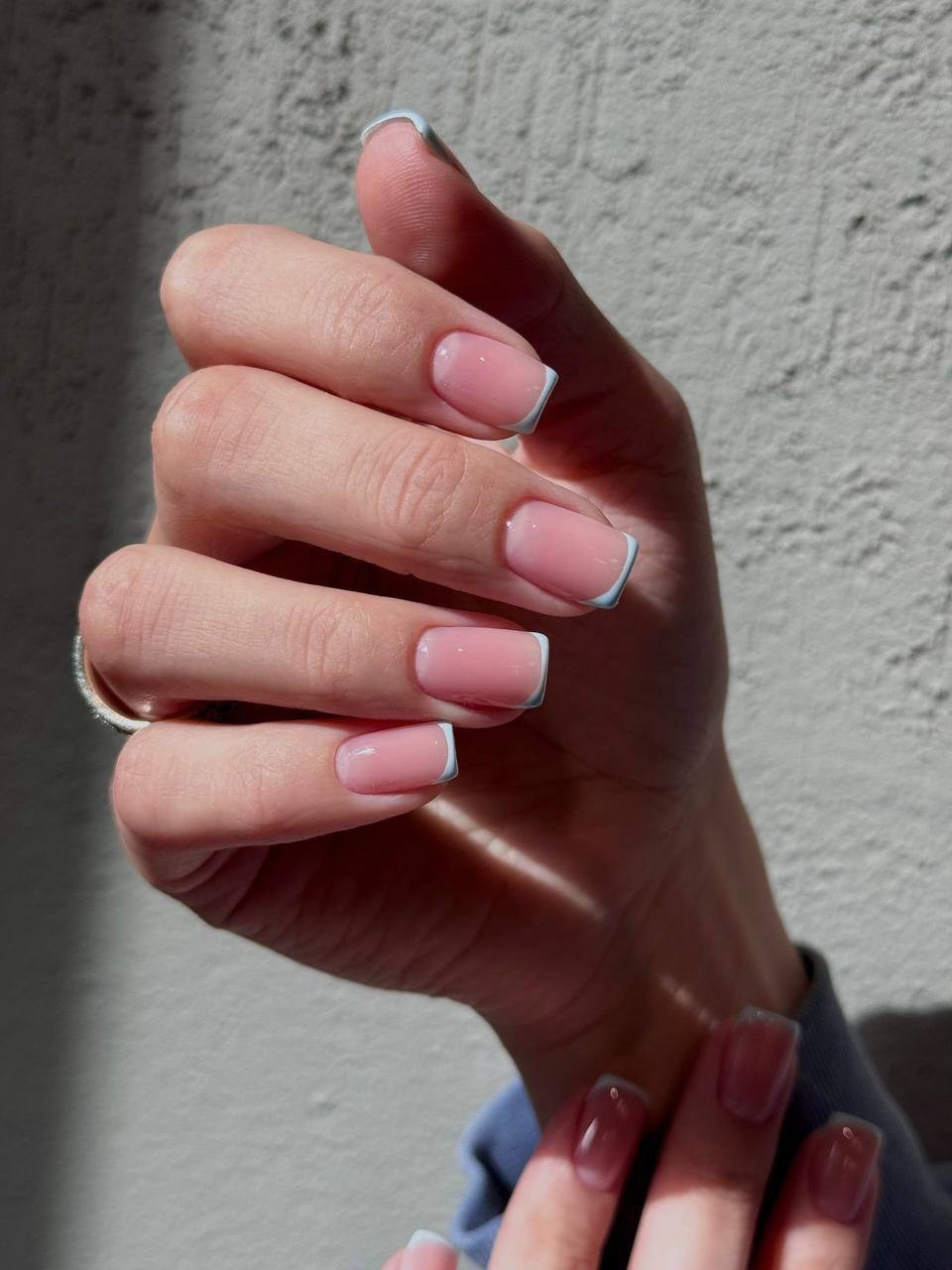 Услуги мастеров маникюра. Салон красоты Праvда в Москве