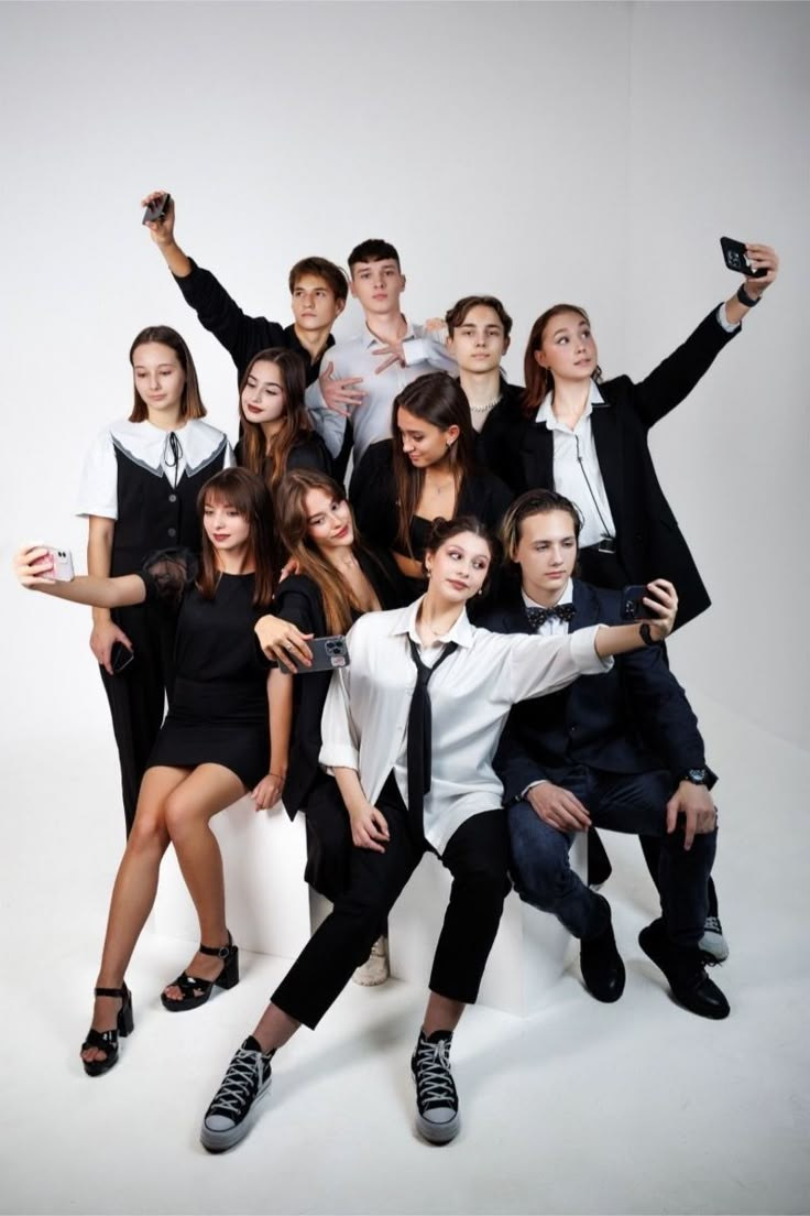 9-11 класс. XPLACEMEDIA — Виньетки в Актобе. Выпускные альбомы в Актобе