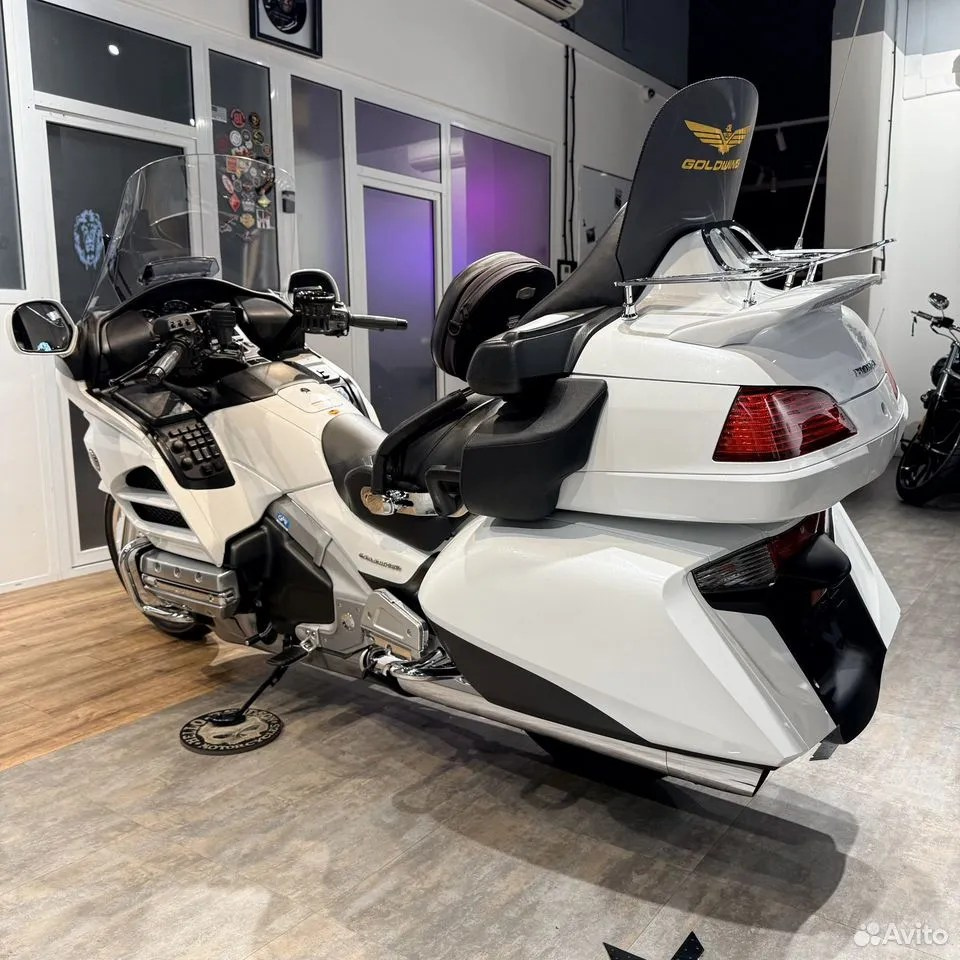 2017 honda Goldwing (White Pearl). Hello Davidson, Москва. Только хорошие мотоциклы…