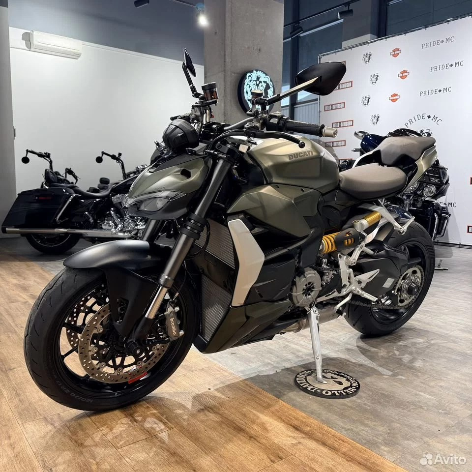 Ducati Streetfighter V2, 2023. Hello Davidson, Москва. Только хорошие мотоциклы…