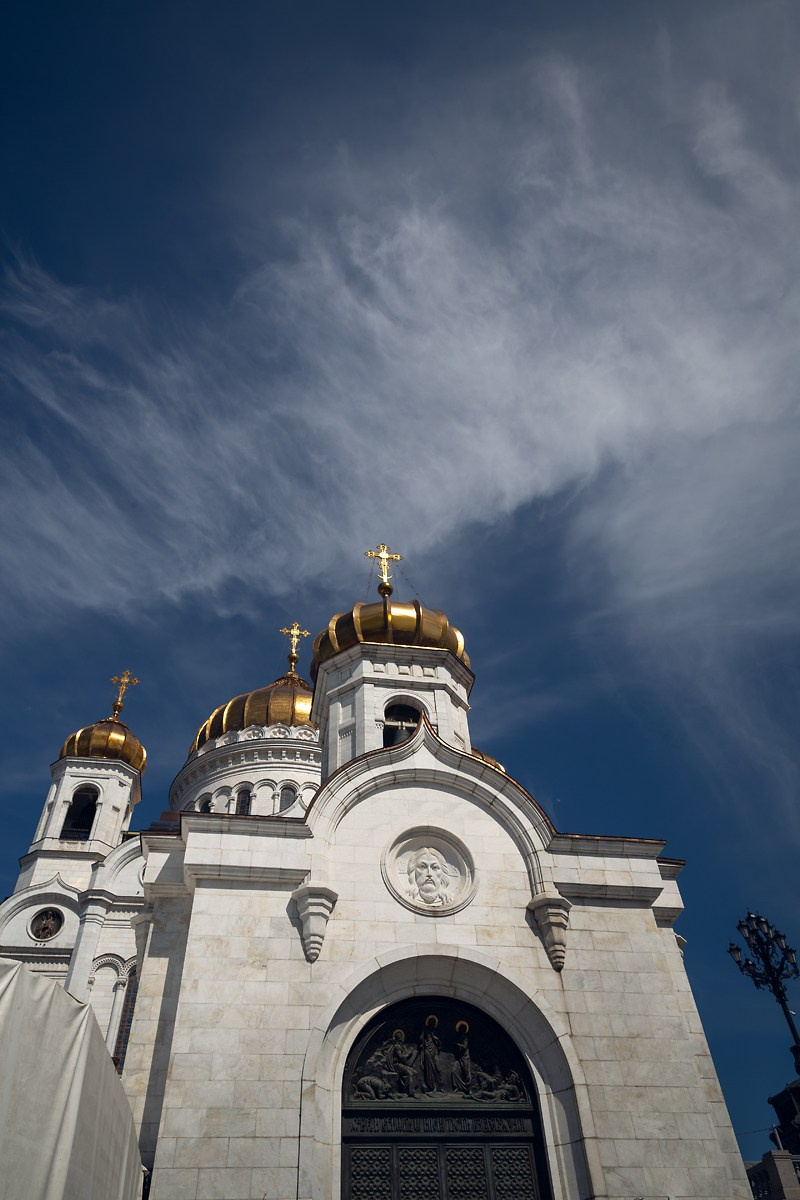 Венчание в главном Храме. Свадебный и репортажный фотограф в Москве и Московской области