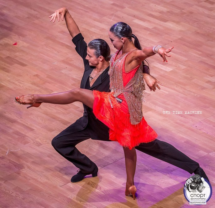 DANCE. Фотограф для маркетплейсов Михаил Бове