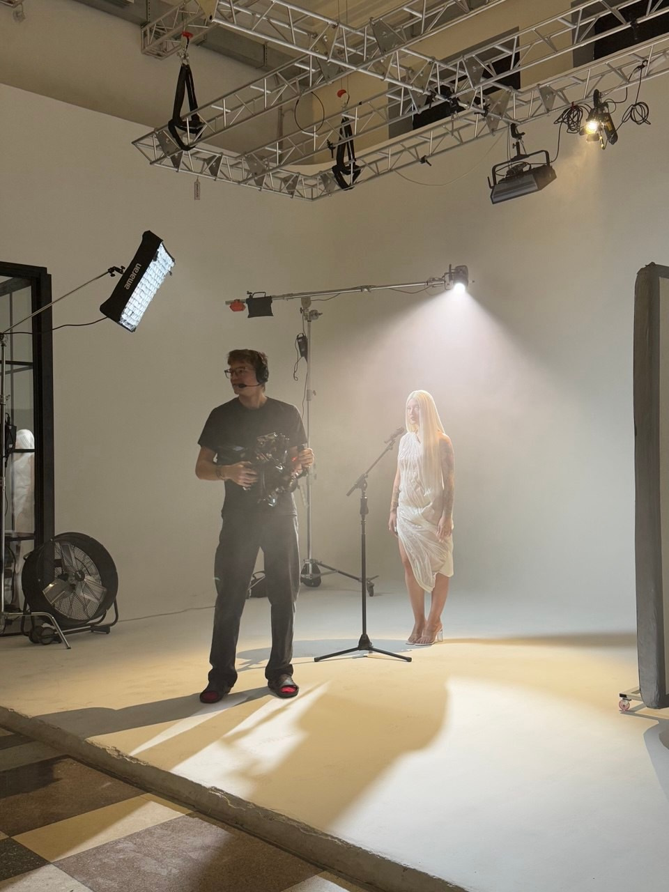 BACKSTAGE GALLERY. «MAK FLAME»