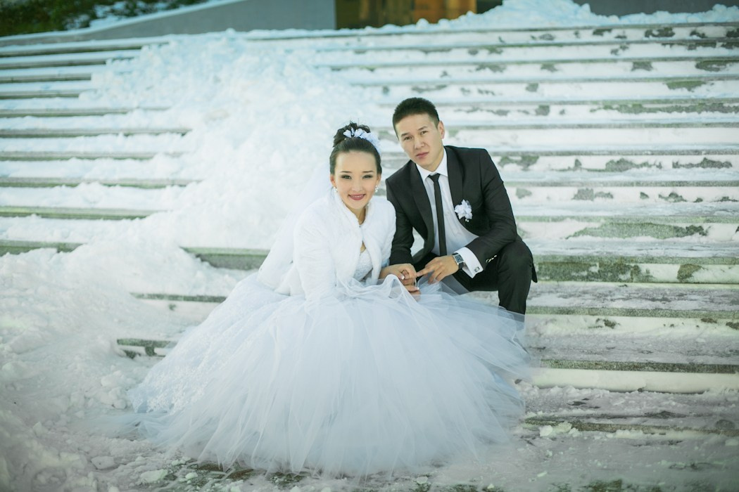 Зимнее свадебное фото. Фотограф Надежда Куин, Якутск