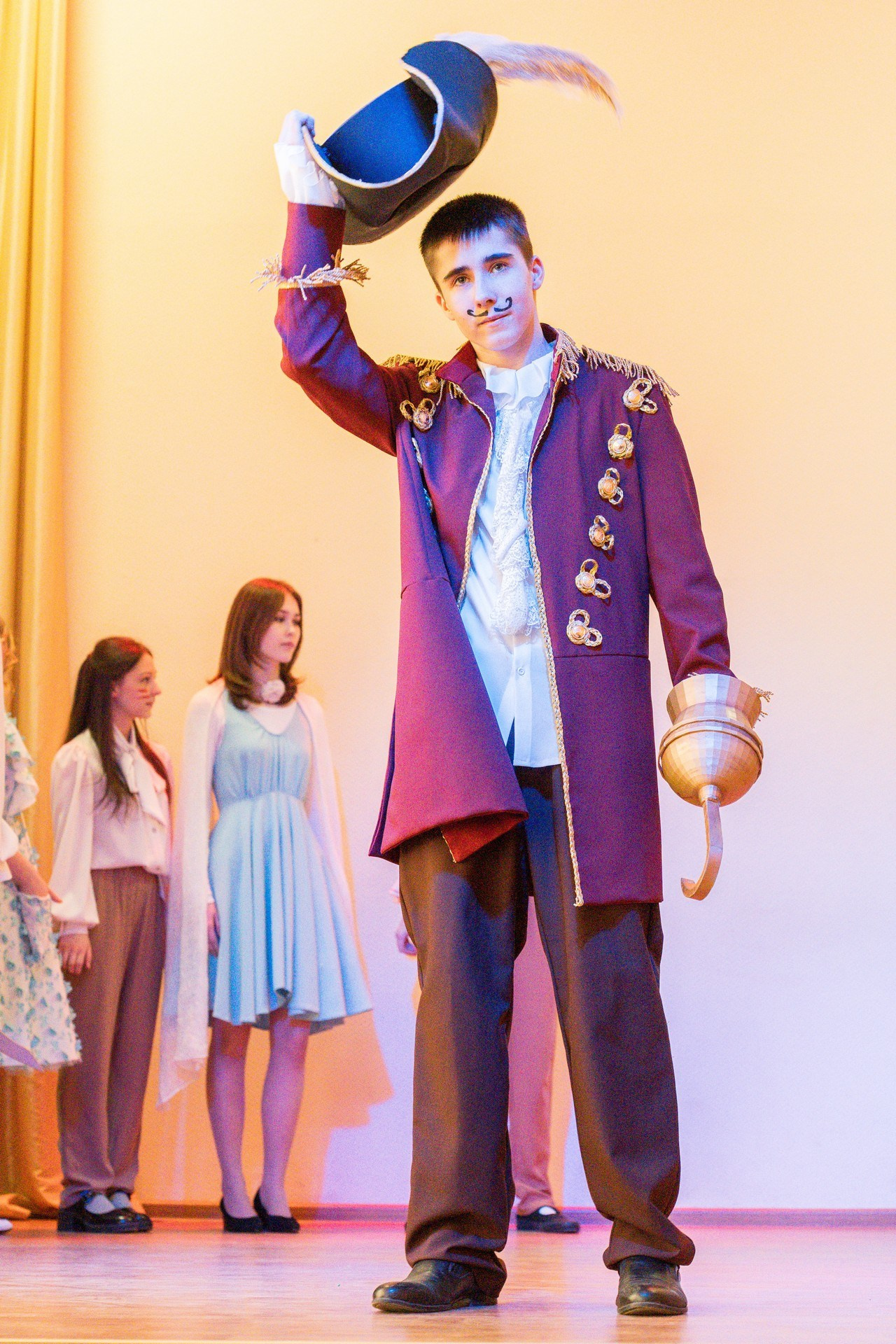 Царскосельский кутюрье. Репортажная съёмка в Санкт-Петербурге, Константин Петров