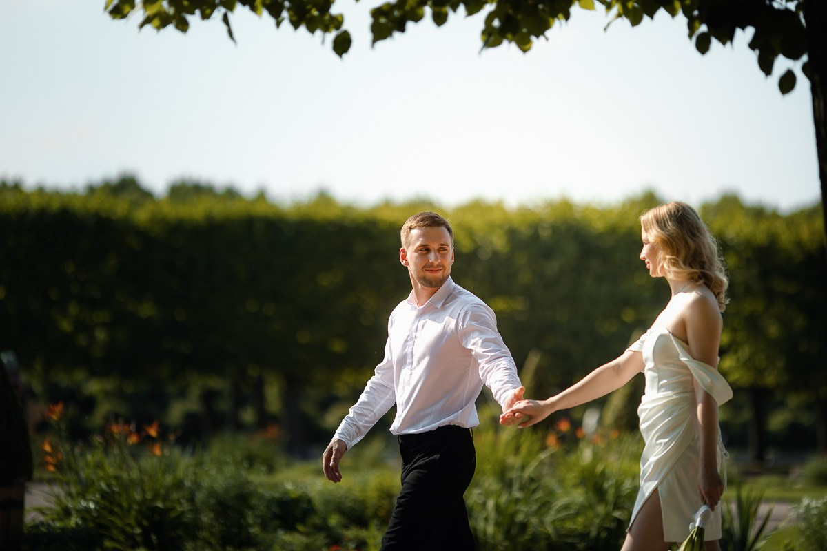Свадебная фотосессия на улице. Свадебный фотограф в Санкт-Петербурге Антон Владимиров