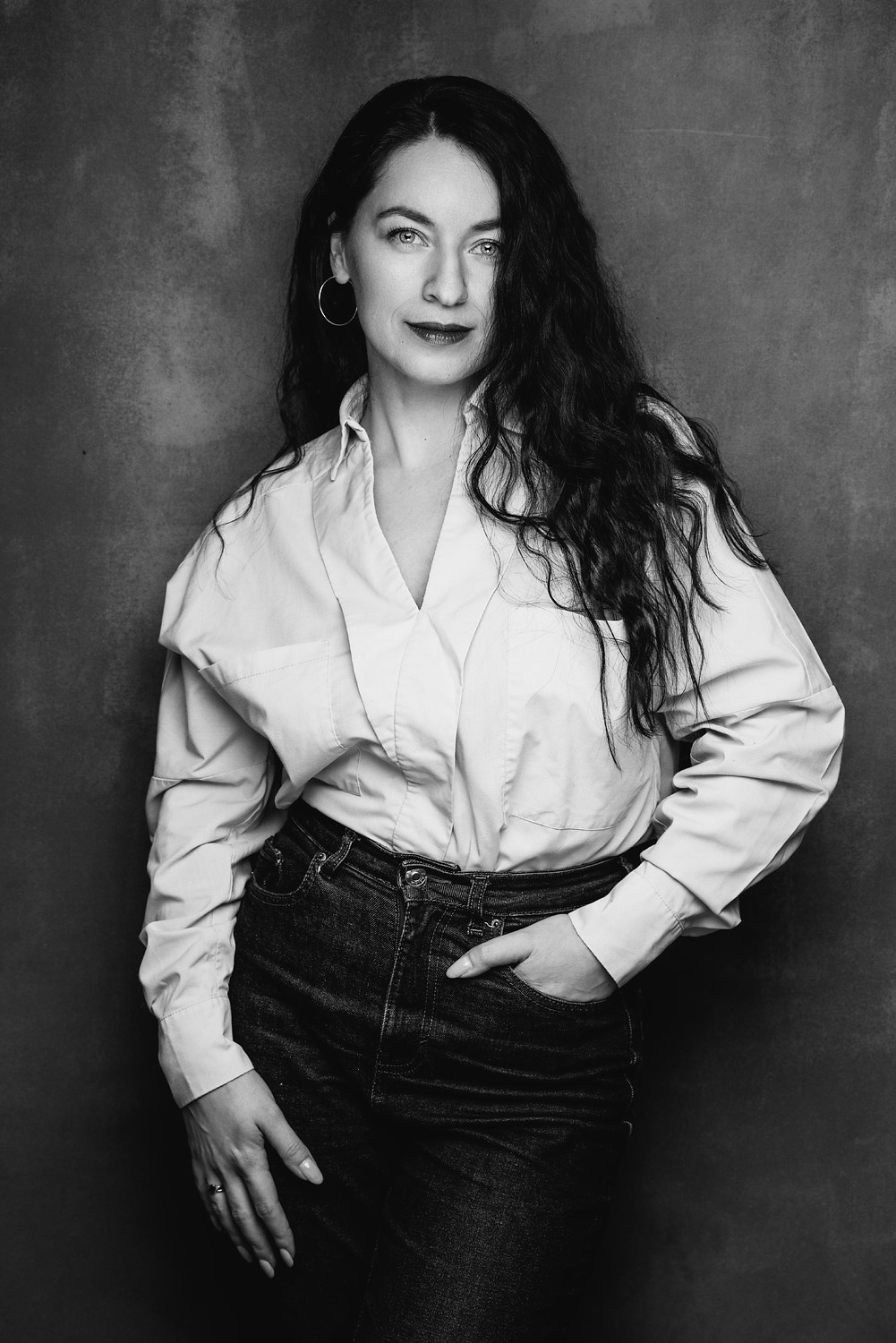 U-ray: Художественный чёрно-белый портрет. U-ray