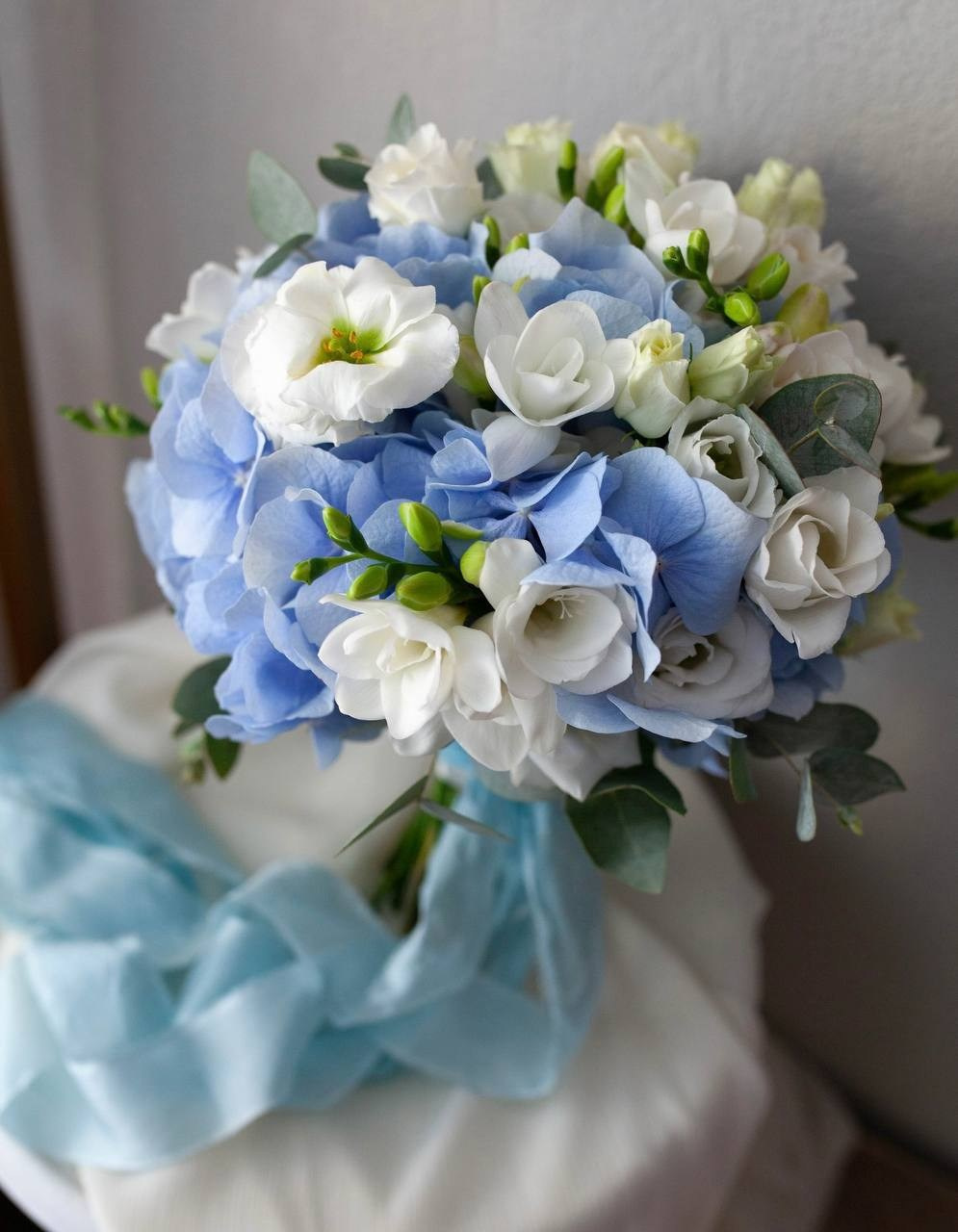 Цветные для букетов, 250 руб. Дизайнер полиграфии в Санкт-Петербурге. Заказать свадебные приглашения, подарочные сертификаты, полиграфию для бизнеса, шелковые ленты