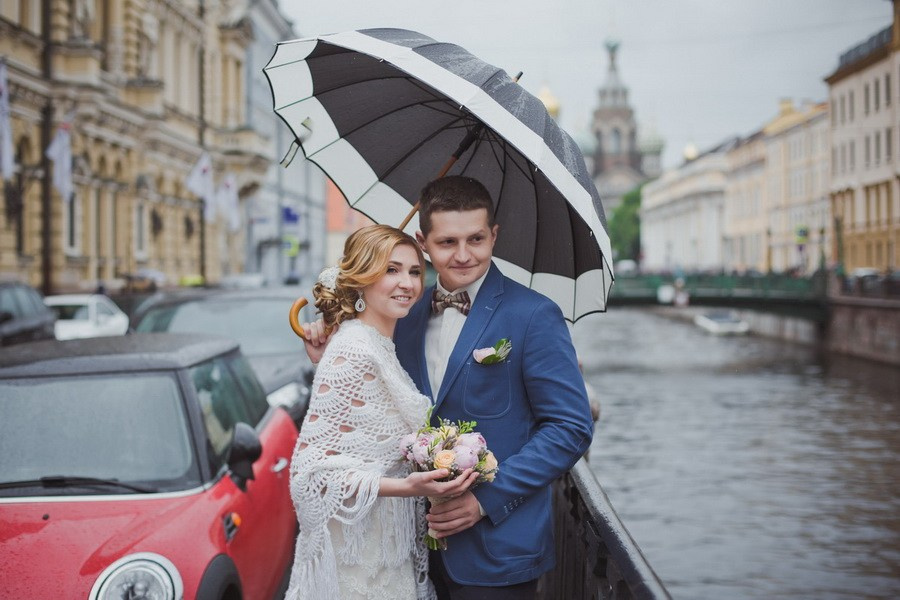 Свадебная прогулка по Санкт-Петербургу. Фотограф крещение венчание в Петербурге! Помогает подобрать храм и посоветовал душевного батюшку в СПб
