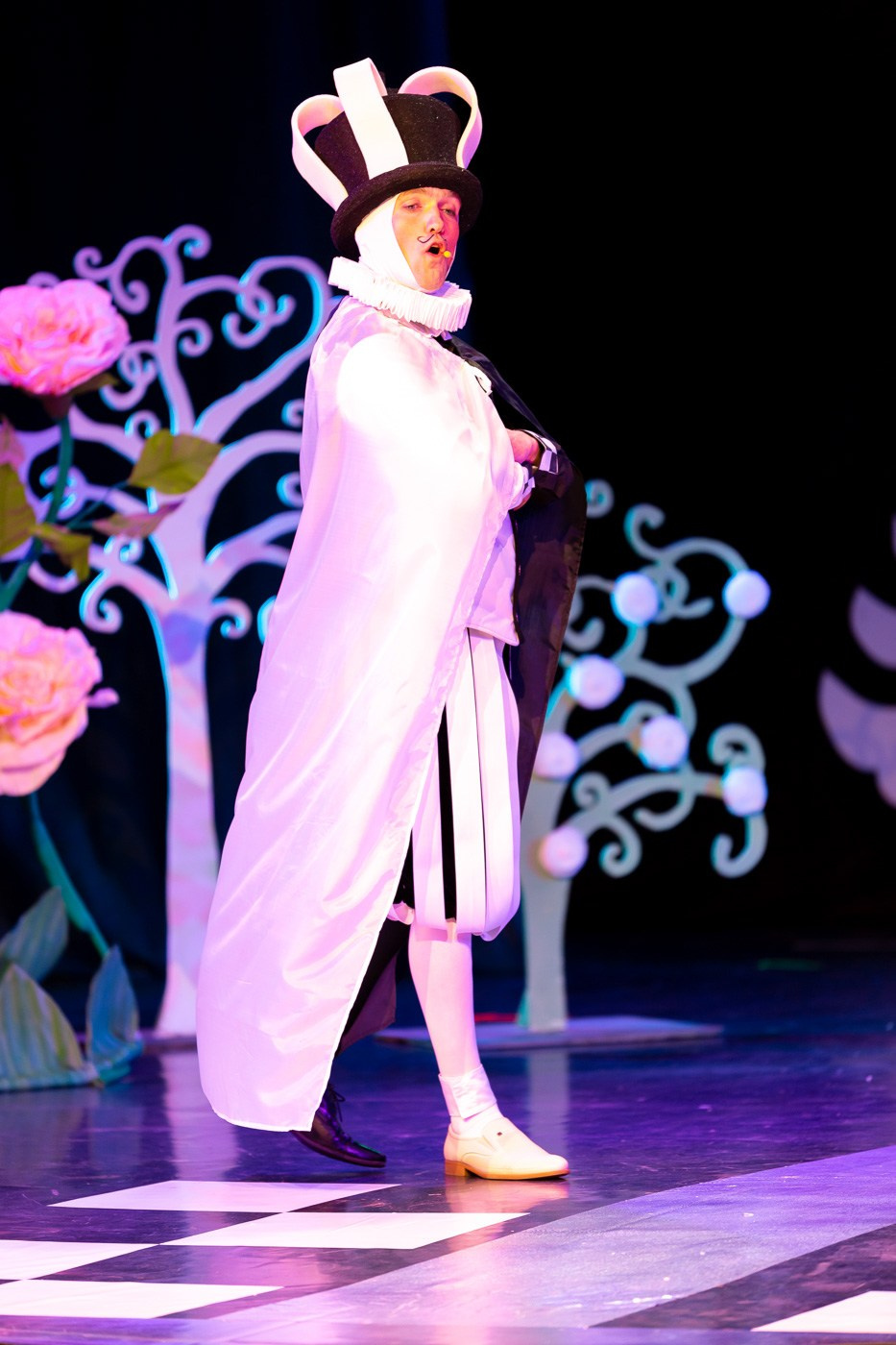 Спектакль в Доме культуры. Андрей Кровлин — фотограф в Славянке