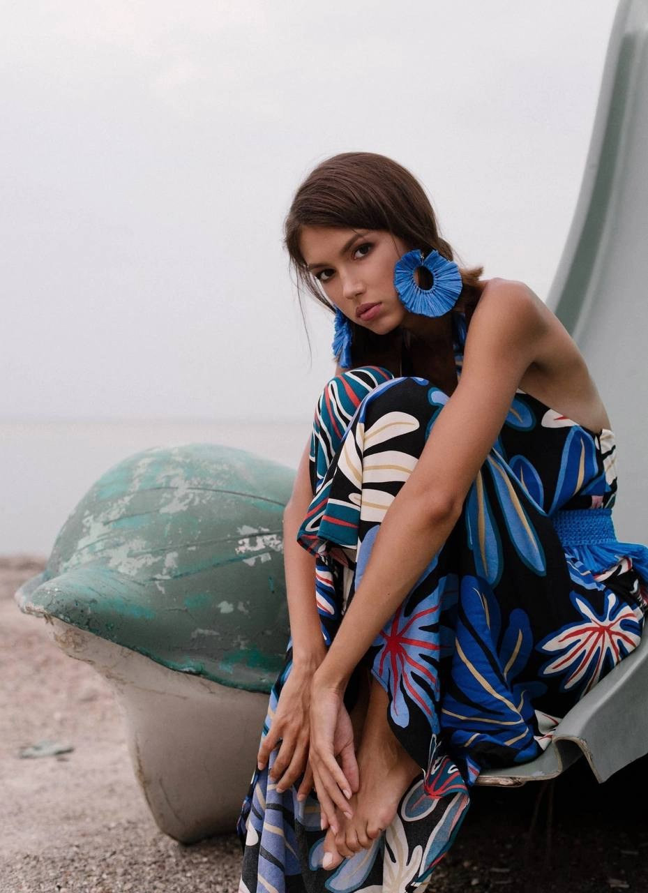 Модель для предметной съемки Вероника id 25 063 Н.Н.| Sale Easy