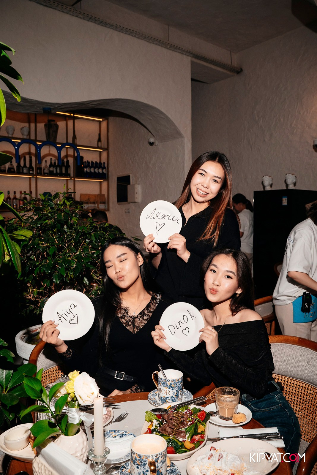 ДЕНЬ РОЖДЕНИЯ РЕСТОРАНА AIZA NEO BISTRO — НАМ 2 ГОДА. КИПЯТКОМ АЛМАТЫ! Фотосъемка мероприятий в Алматы