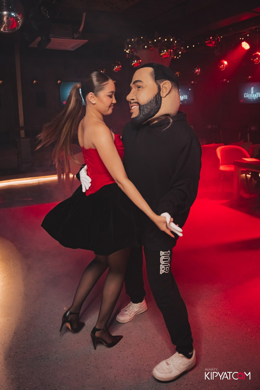 LAUREATE GRANDE CAFE. КИПЯТКОМ АЛМАТЫ!