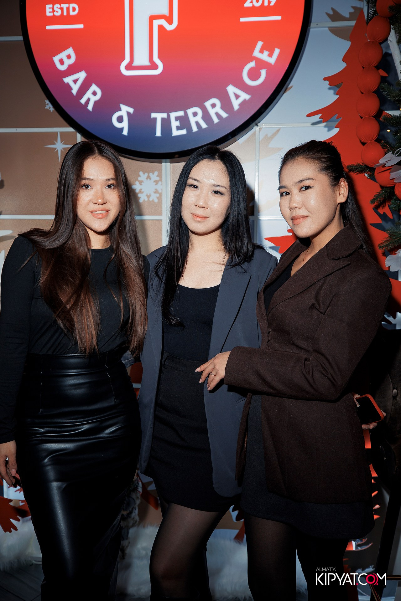 FRIENDS BAR & TERRACE. КИПЯТКОМ АЛМАТЫ! Фотосъемка мероприятий в Алматы