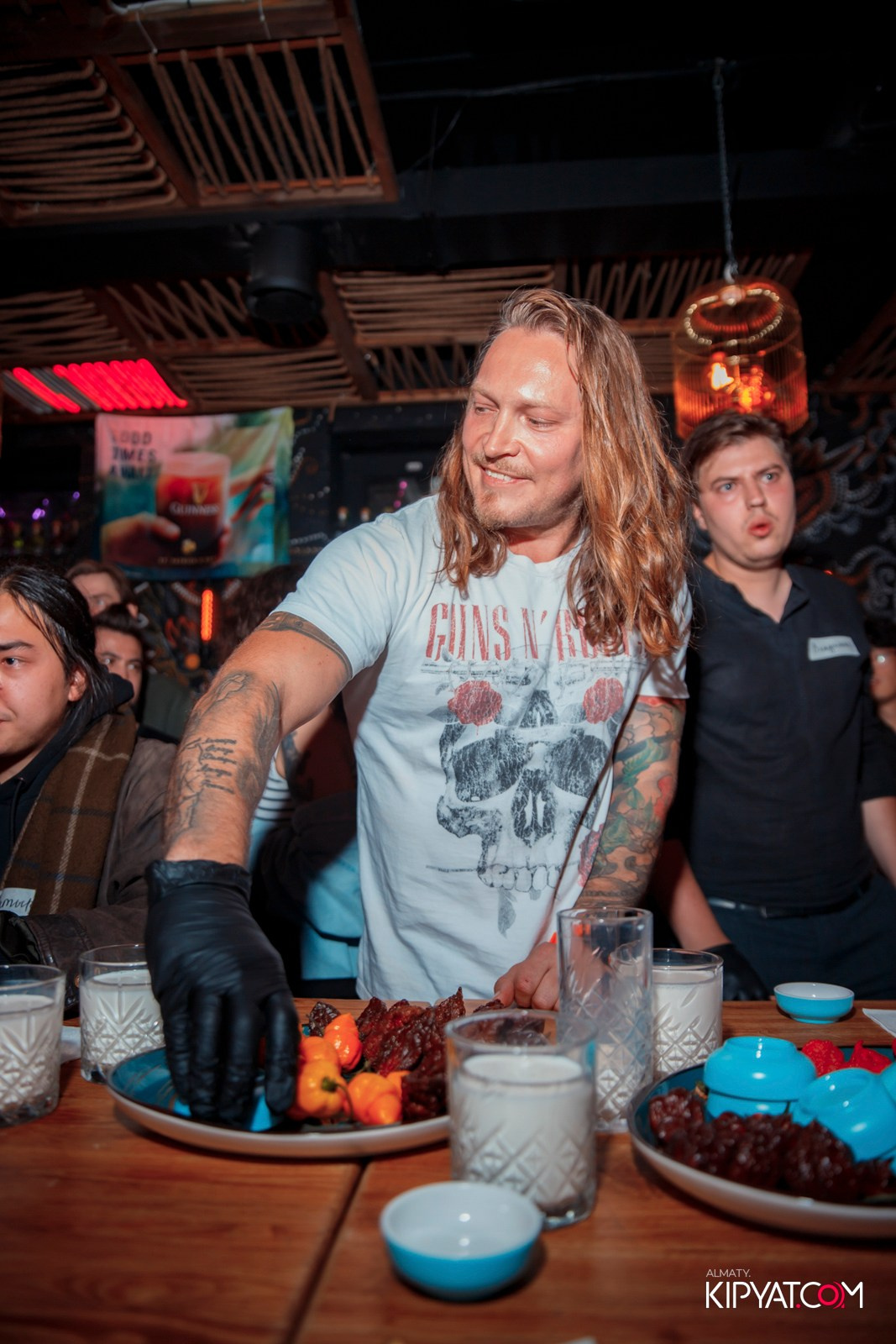 SUPER HOT CHELLENGE ОТ ДУША ПЕРЦА В VICTORY MEXICO. КИПЯТКОМ АЛМАТЫ!