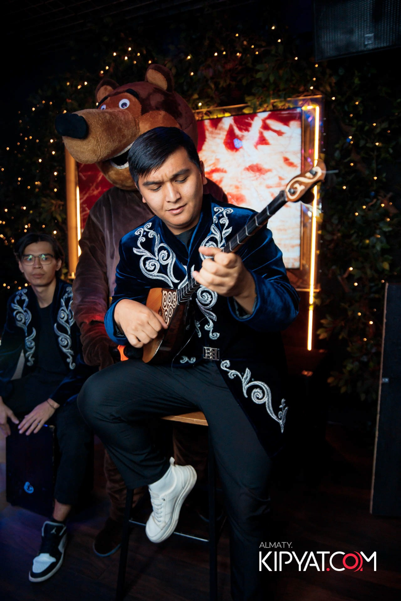 УХО И МЕДВЕДЬ НА САИНА. КИПЯТКОМ АЛМАТЫ!