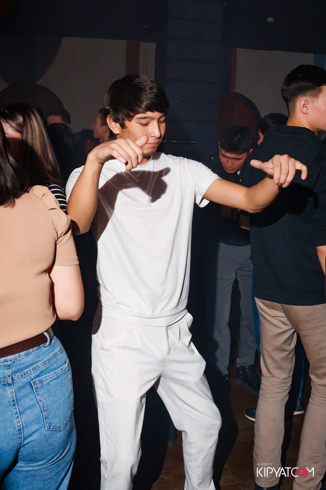 ARAGOSTA. КИПЯТКОМ АЛМАТЫ!