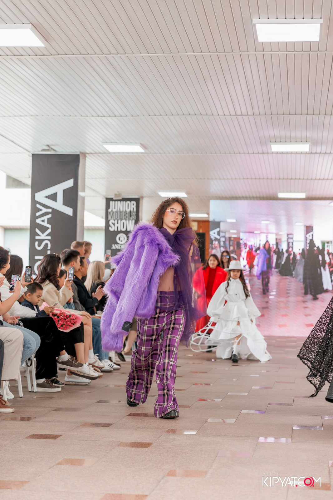 JUNIOR FASHION SHOW. КИПЯТКОМ АЛМАТЫ!