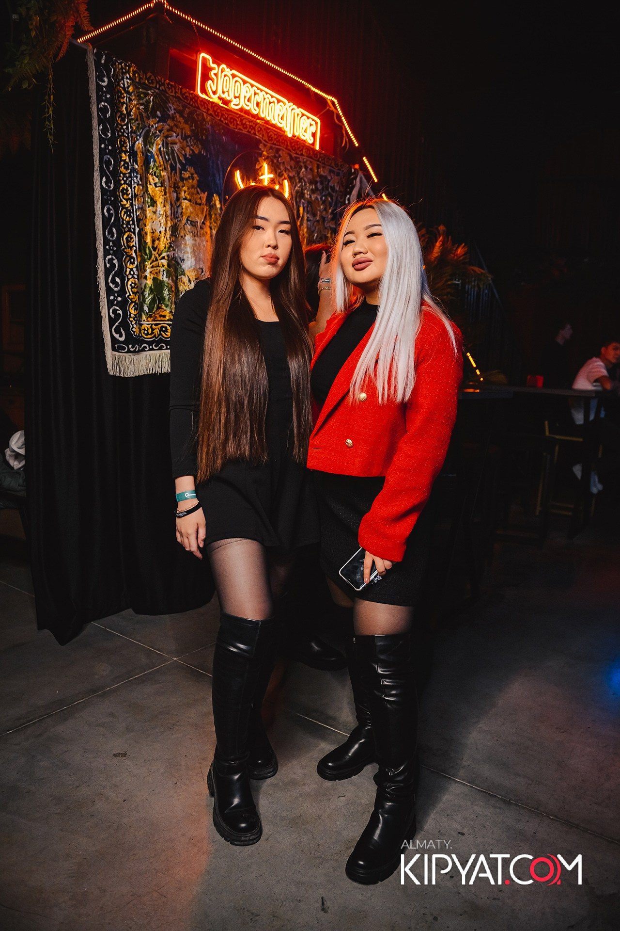 ПОСВЯЩЕНИЕ В СТУДЕНТЫ ''Q'' UNIVERSITY. КИПЯТКОМ АЛМАТЫ!