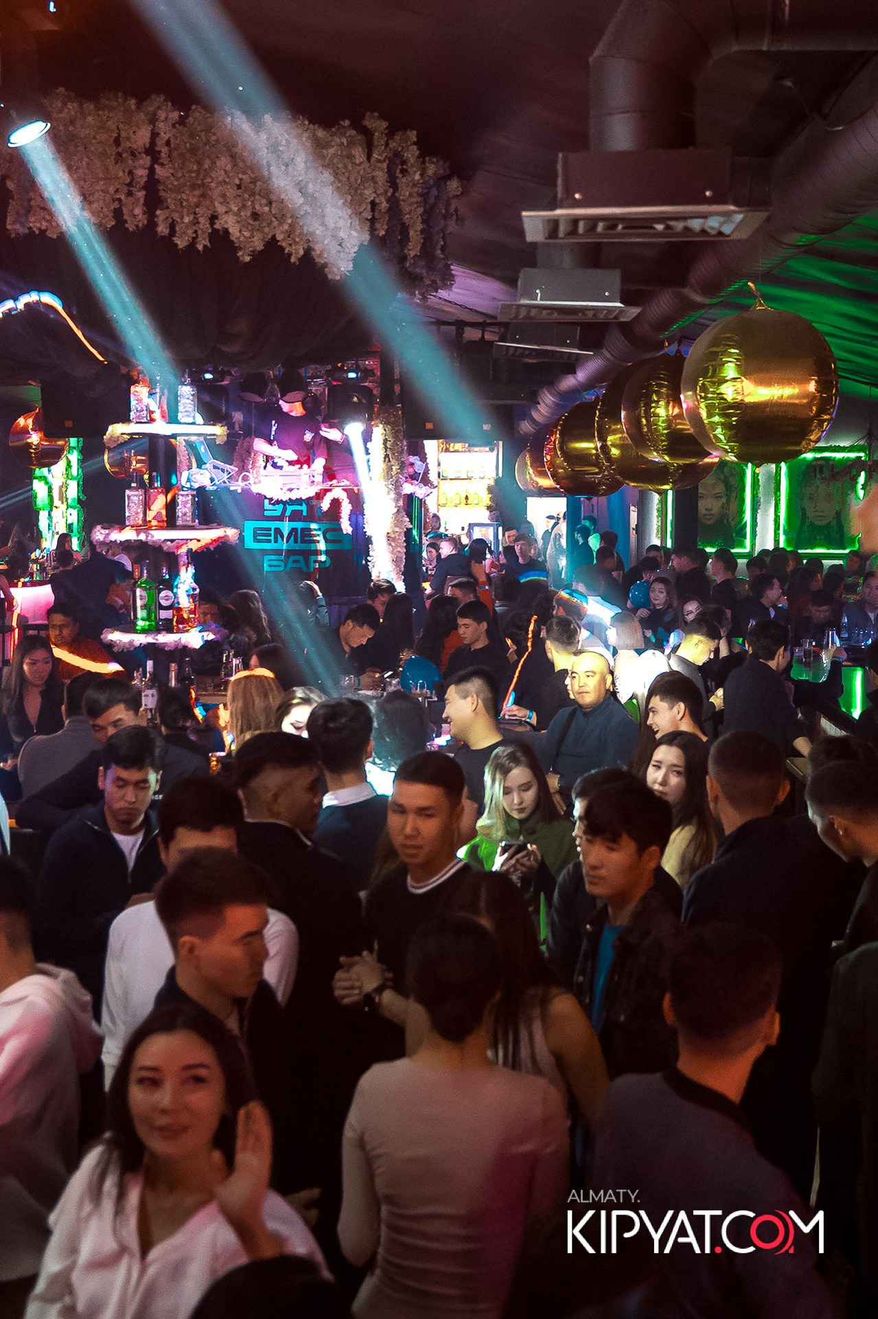 UYAT EMES BAR. КИПЯТКОМ АЛМАТЫ!